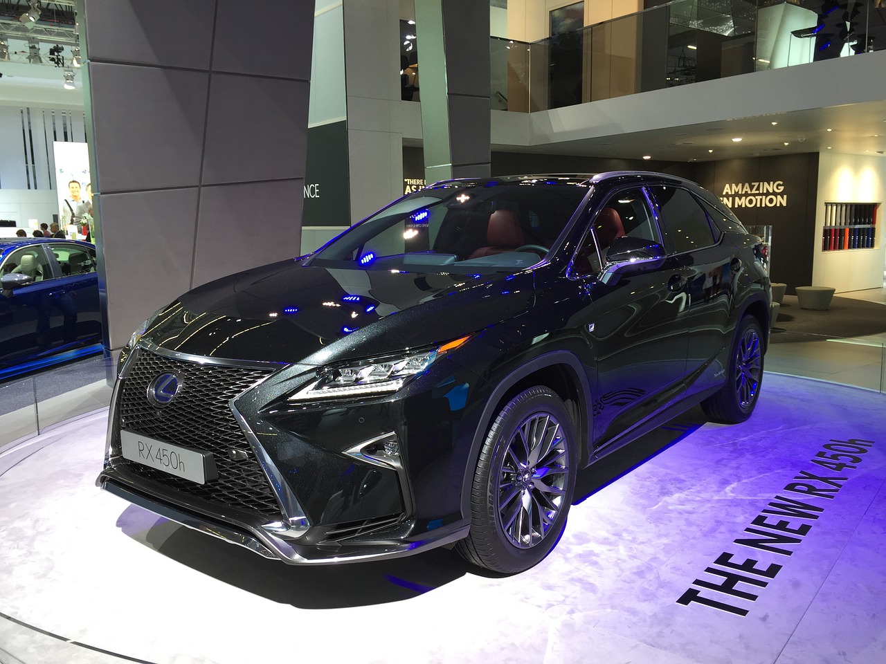 Important Maintenance Tips to Avoid Expensive Lexus Hybrid Repair