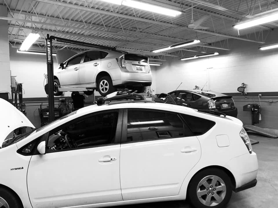 Hybrid Service Bay | Ervine's Grand Rapids Hybrid